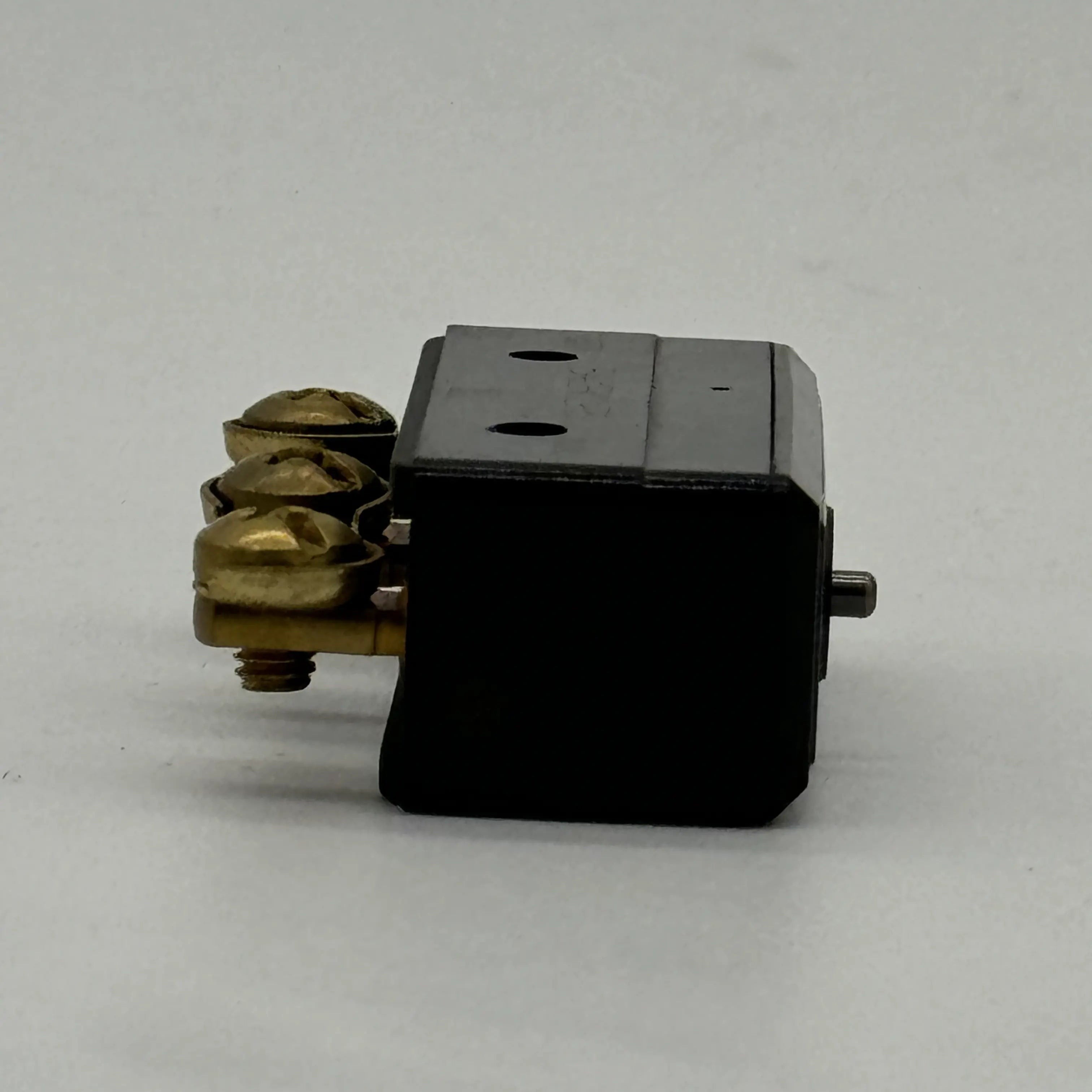 Genie Part # 20262GT - 13482 Footswitch Microswitch